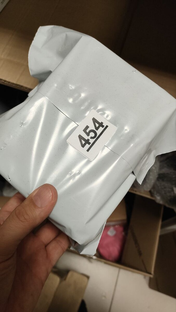 Вот такой товар сложно положить на неправильную ячейку