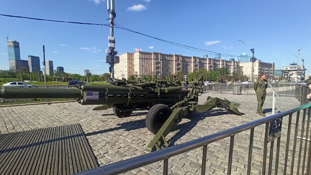 Поклонная гора танки фото Выставка трофейной техники на Поклонной горе Путевые заметки Дзен