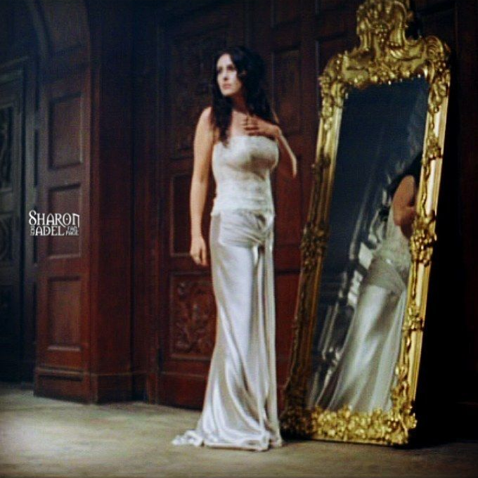 Кадр из видеоклипа "Memories": www.fanpop.com/clubs/within-temptation