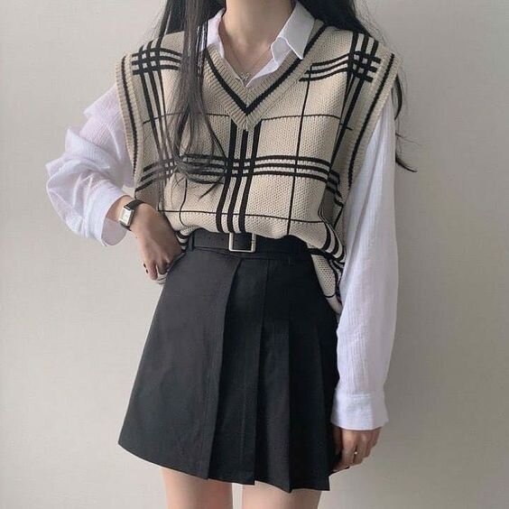 Черная юбка с жилеткой