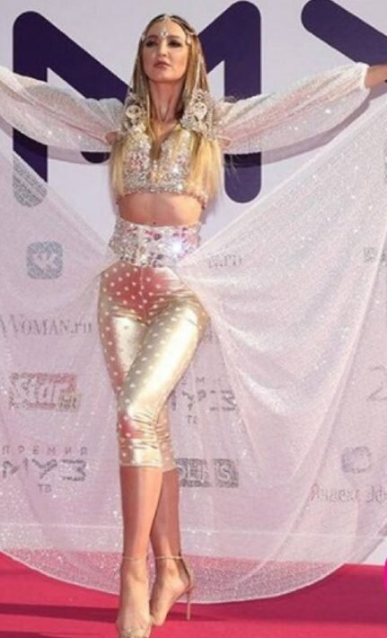 Листайте вправо, чтобы увидеть больше изображений