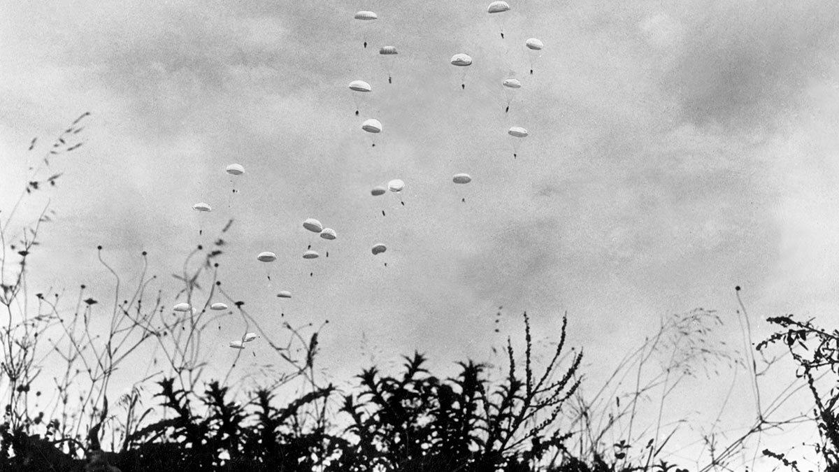 Scherl / Global Look PressНемецкий воздушный десант на Крите, май 1941