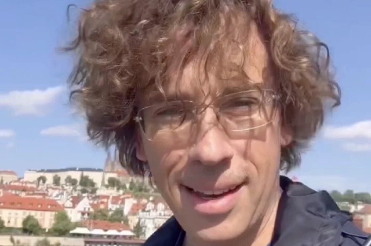    Максим Галкин удивил образом с усами