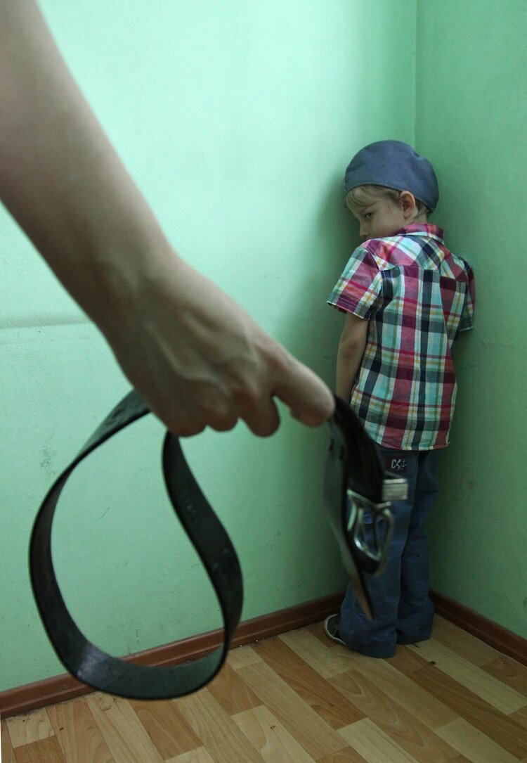 Жестокость по отношению к детям - очень показательна. Фото: Николай АЛЕКСАНДРОВ.