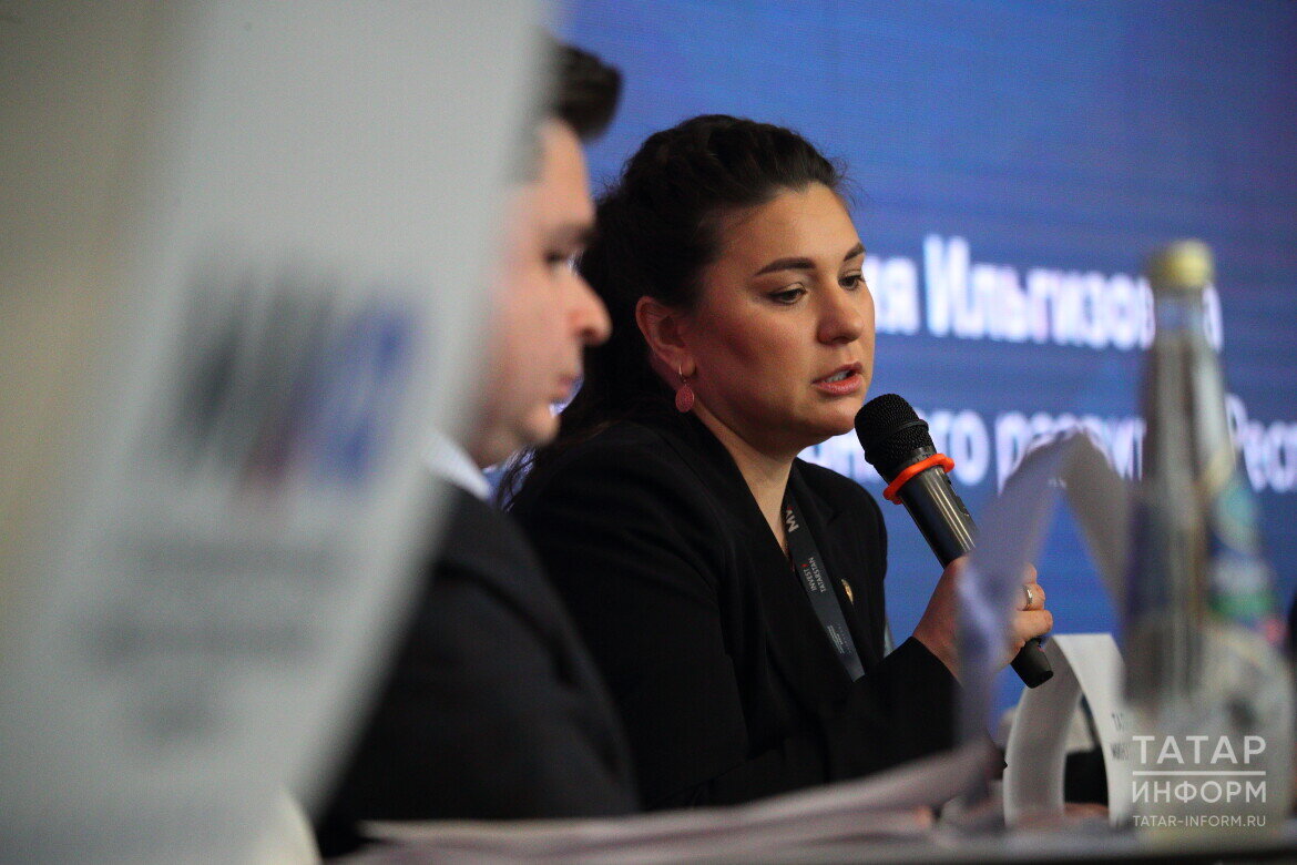 ​О преимуществах и структуре работы с инвесторами в Татарстане рассказала Талия Минуллина. Фото: © Михаил Захаров / «Татар-информ»