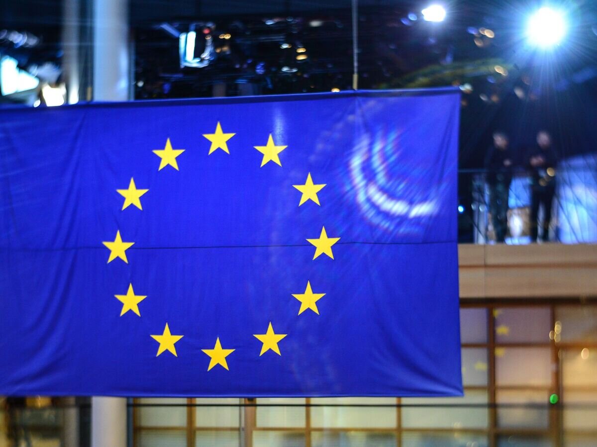    Флаг ЕС в здании Европейского парламента в Страсбурге© РИА Новости / Алексей Витвицкий