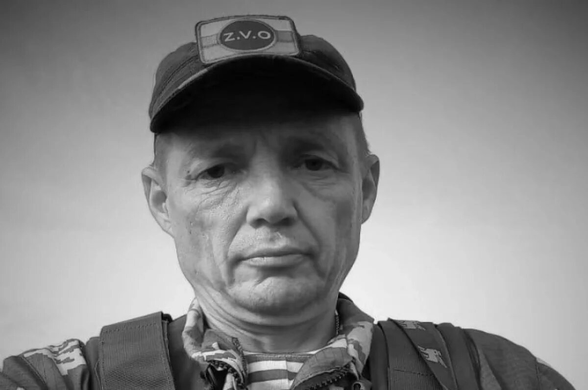    Уральцы прощаются с погибшим на СВО земляком, спасшим десятерых однополчан