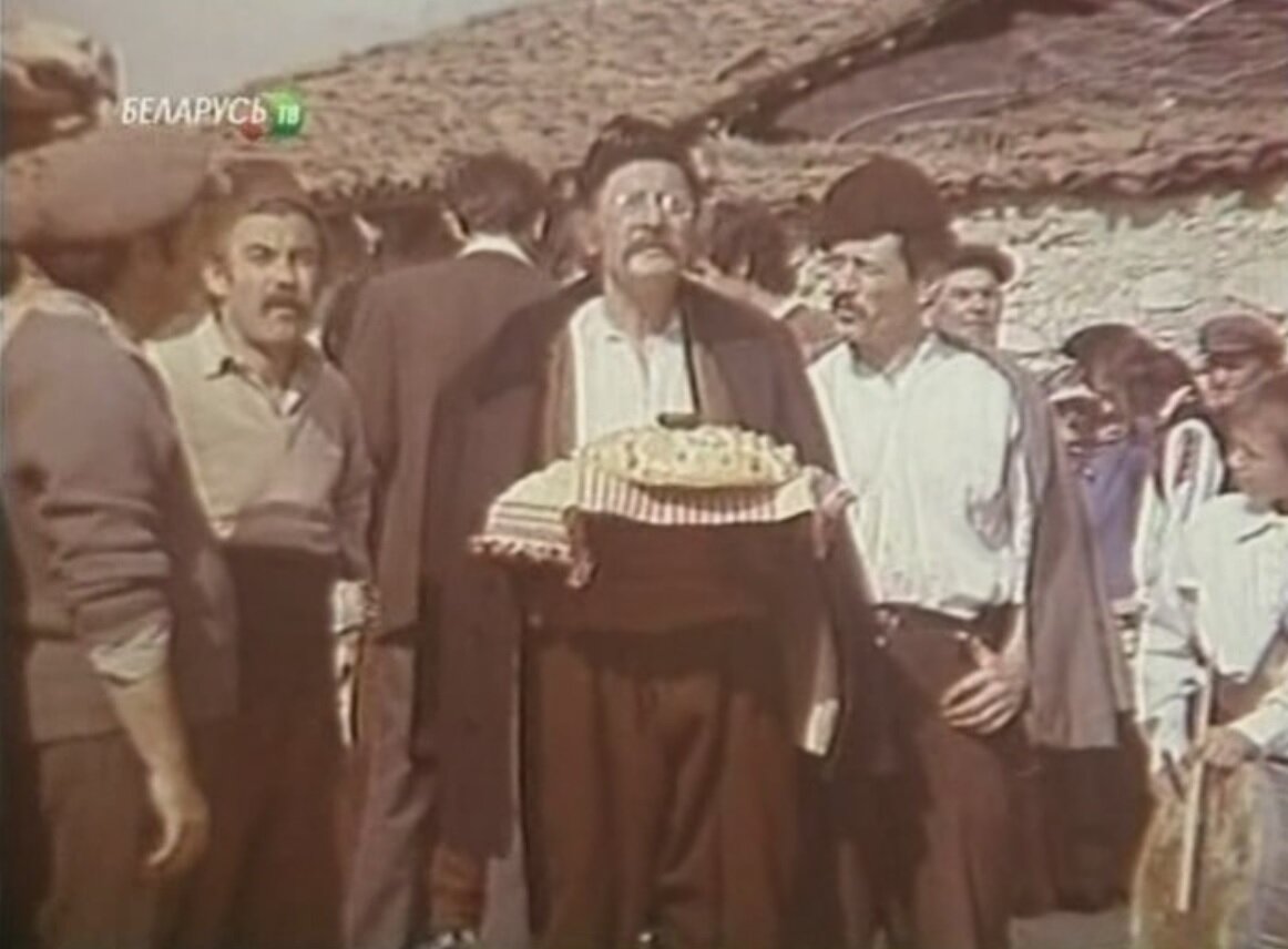 Болгары ждут советских "братушек". Кадр из фильма