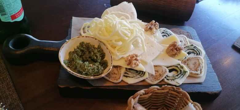 Нарезка из сыра