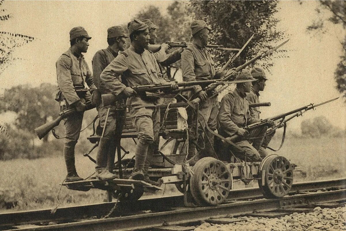 Квантунская армия была создана для контроля железной дороги в Маньчжурии