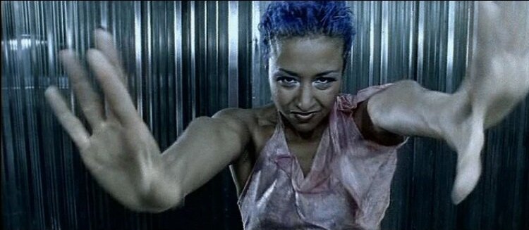 И экзотичная Mila Levesque