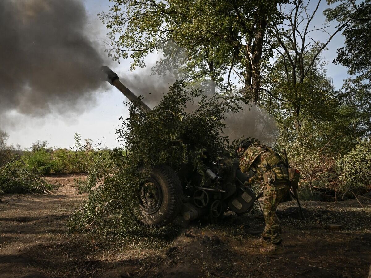    Боевая работа расчетов буксируемых гаубиц Д-30 ЦВО в зоне проведения СВО© РИА Новости / Станислав Красильников