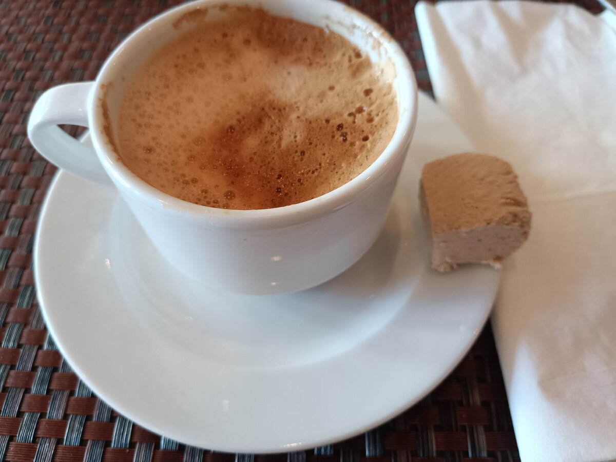 Капучино и халва на завтрак