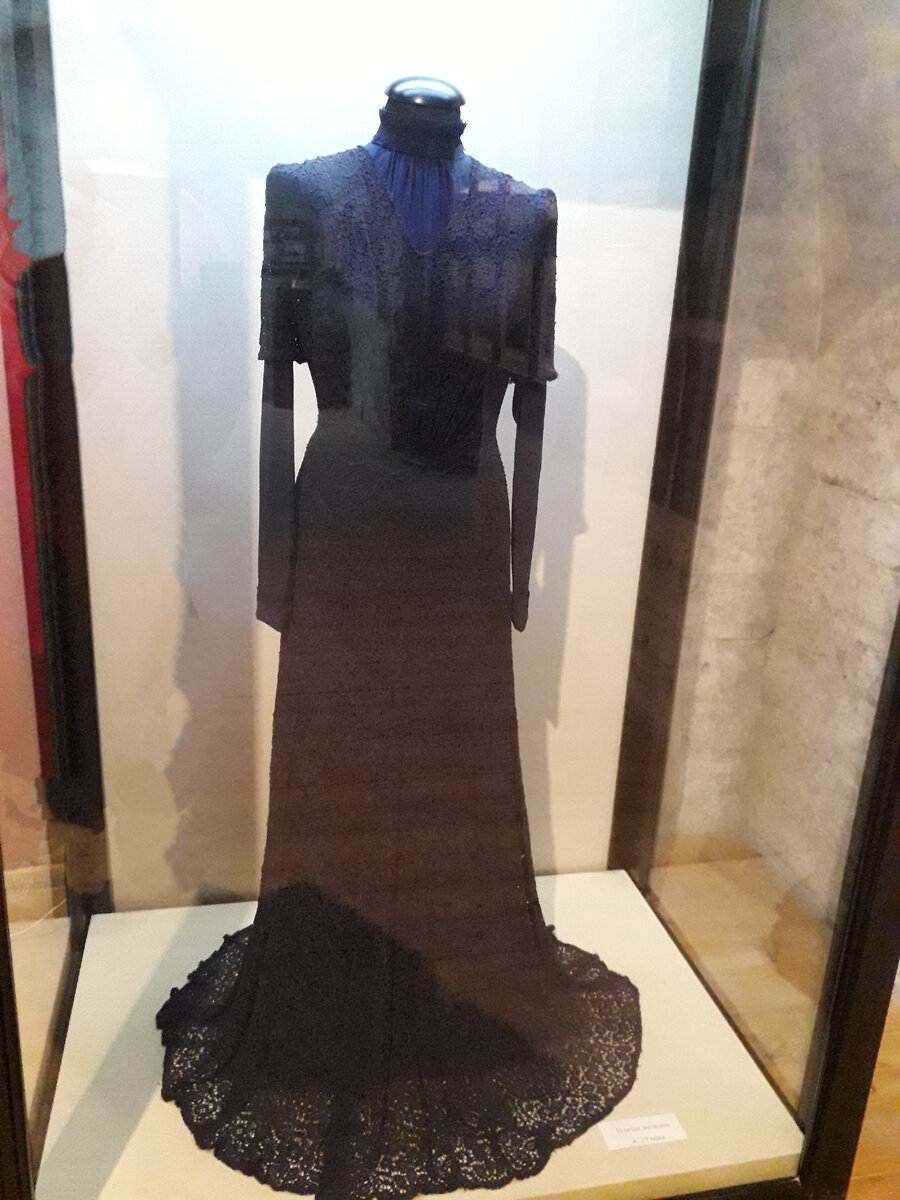 Платье женское. Конец XIX века