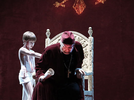 "Борис Годунов" А.С. Пушкина в постановке Петера Штайна. Изображение из открытых источников.