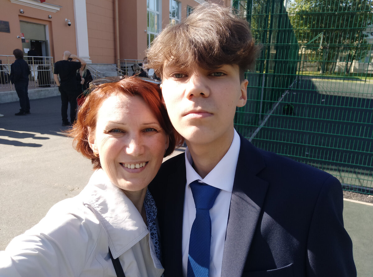 С моим выпускником, Семеном. Селфи автора