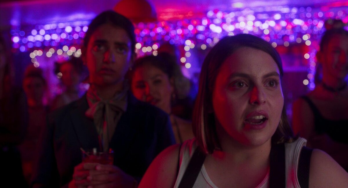 "Позвольте, это не общественное достояние!"