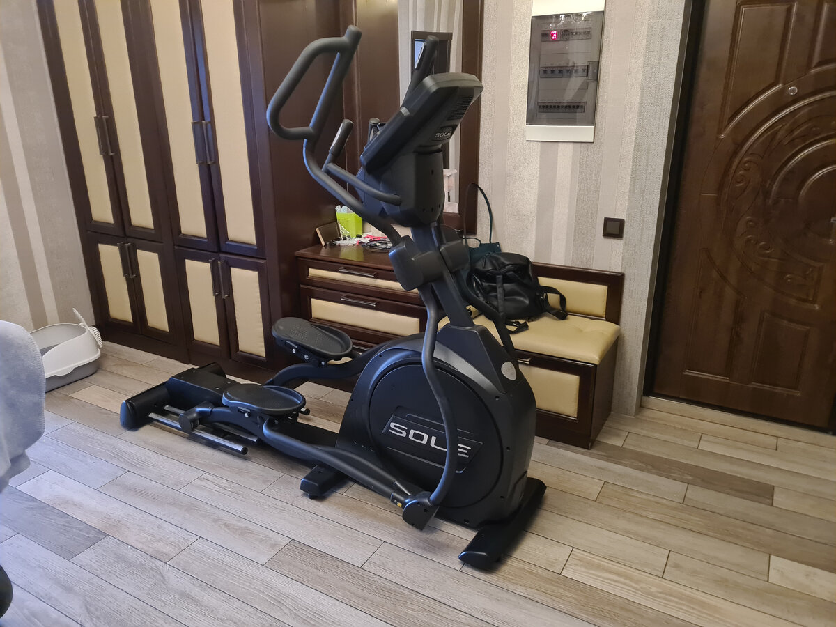 Премиальный эллиптический тренажер Sole Fitness E95