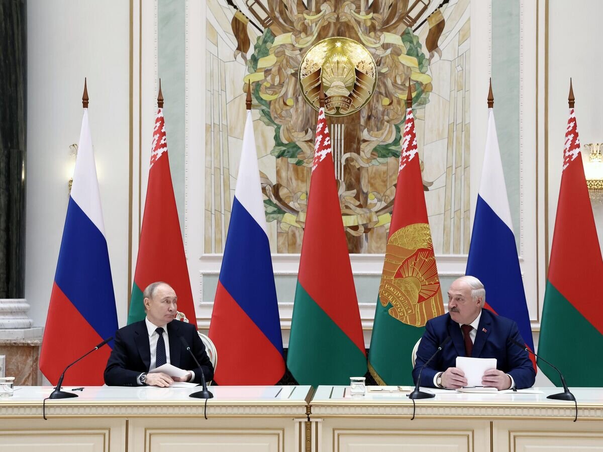    Президент РФ Владимир Путин и президент Белоруссии Александр Лукашенко во время совместного заявления для прессы по итогам на российско-белорусских переговоров© РИА Новости / POOL