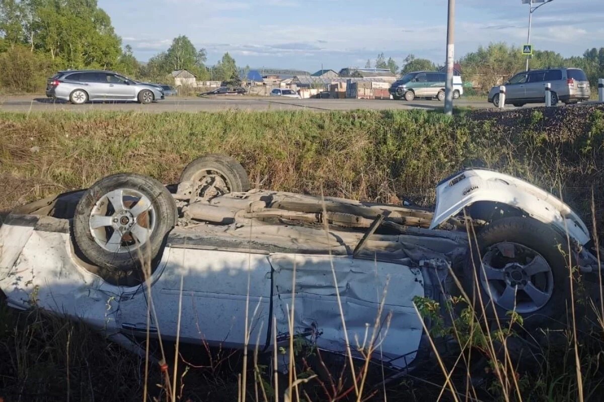    В Хабаровском крае тепловоз снёс автомобиль, серьёзно пострадала пассажирка