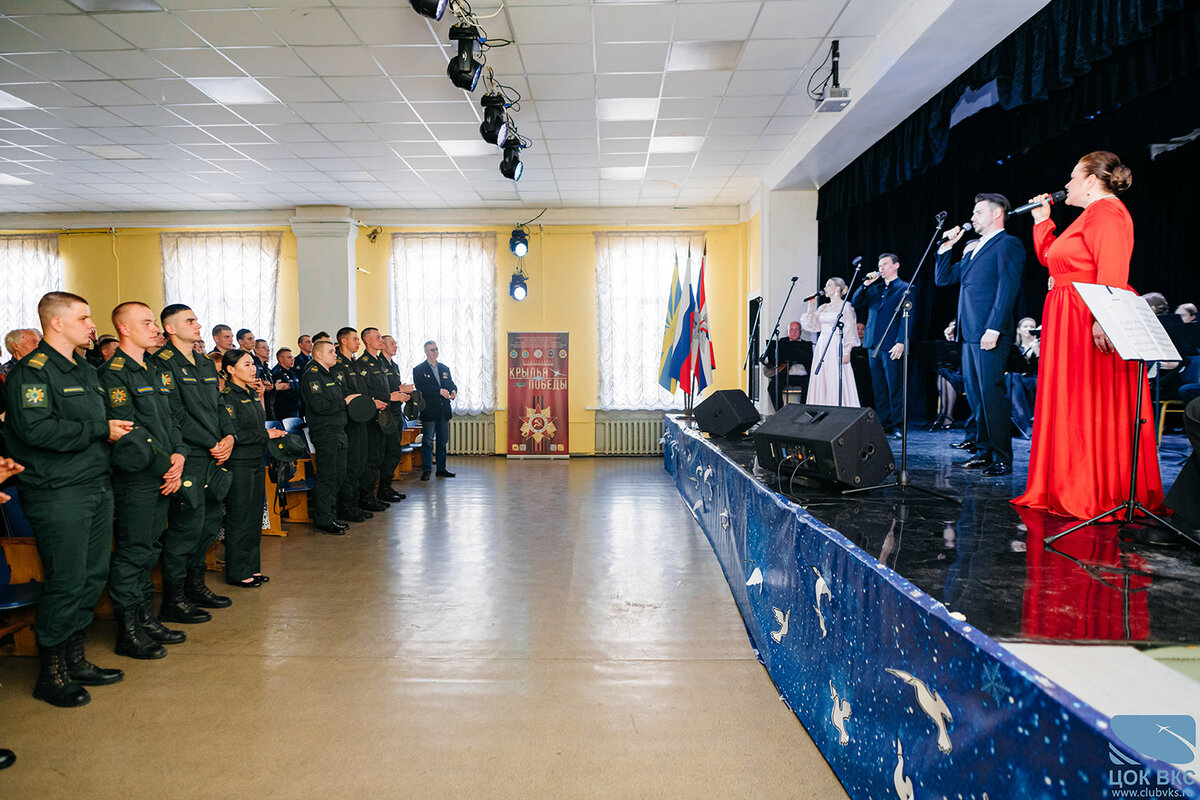 24.05.2024 г. В Центральном офицерском клубе Воздушно космических сил (ЦОК ВКС) состоялась ежемесячная патриотическая акция-концерт «Vместе мы сила! Zа нами Россия!-4