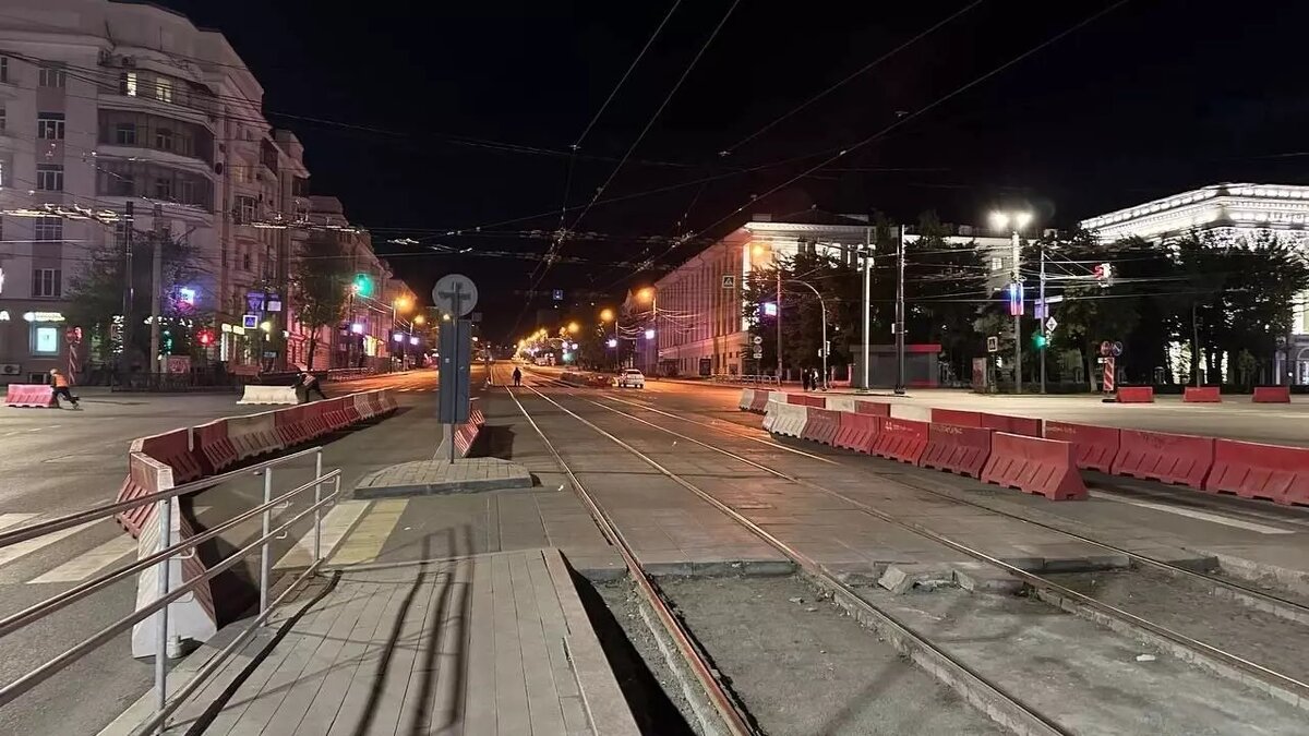 В Челябинске перекрыли половину проспекта Ленина возле Алого Поля | Курс  Дела | Дзен