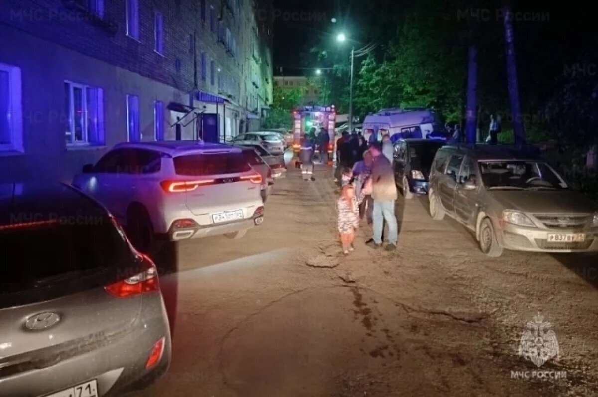    При пожаре на улице М. Горького в Туле спасли восемь человек