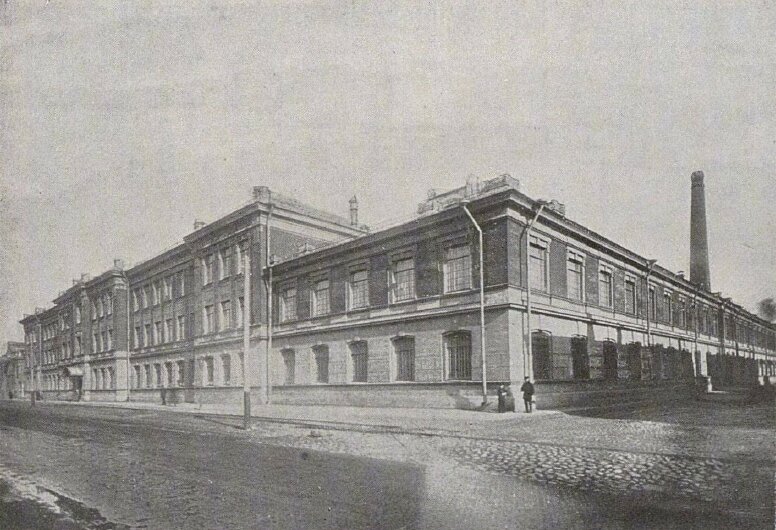 Главное здание Машинной школы с учебными мастерскими (фотография начала XX века)