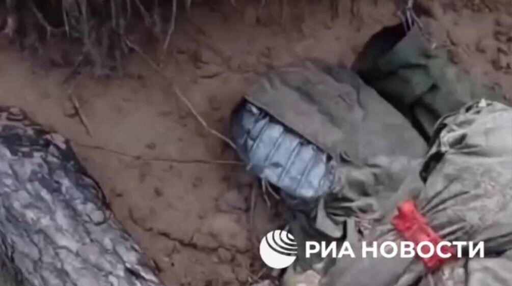    Муляжи тел российских военных, которые использовались для съёмок фейковых фильмов. Фото: РИА Новости