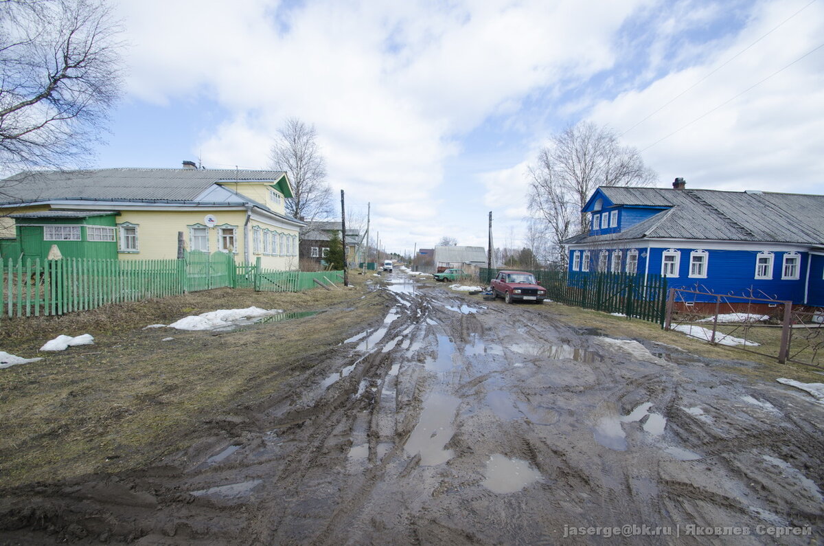 Майские картинки после ледоплава в одной из деревень Холмогорского района. Кстати, на Севере раньше говорили именно "ледоплав", а не "ледоход".    -2