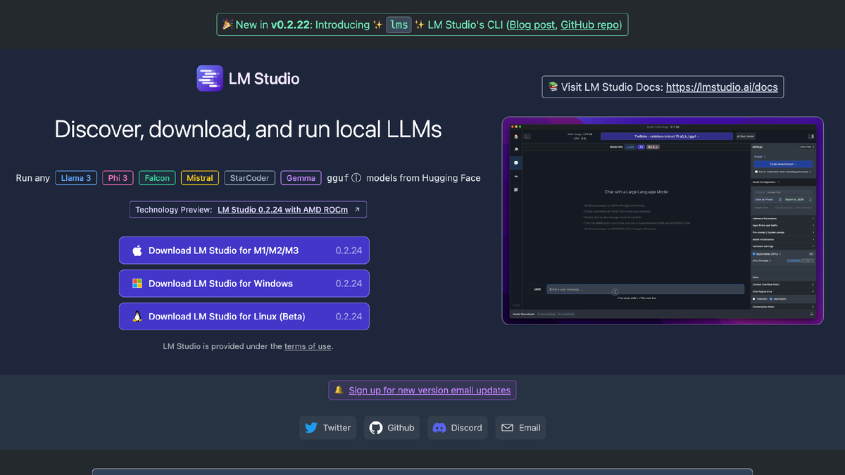 Главная страница сайта LM Studio