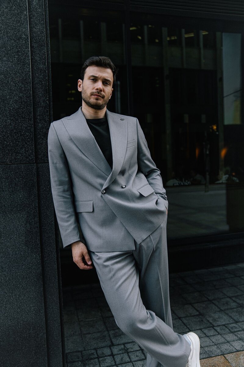 Актуальная модель костюма.