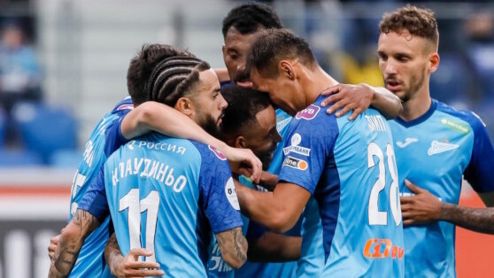    Петербургский "Зенит" стал чемпионом России по футболу Андрей Бурков