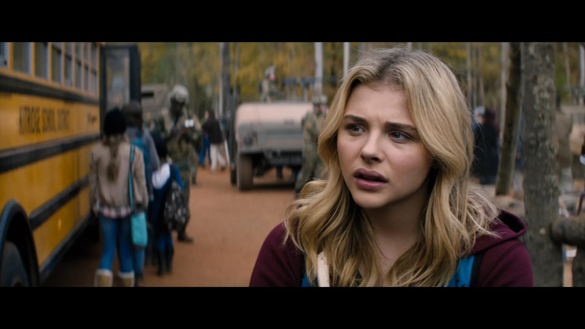 Кадры из фильма "5-я волна"