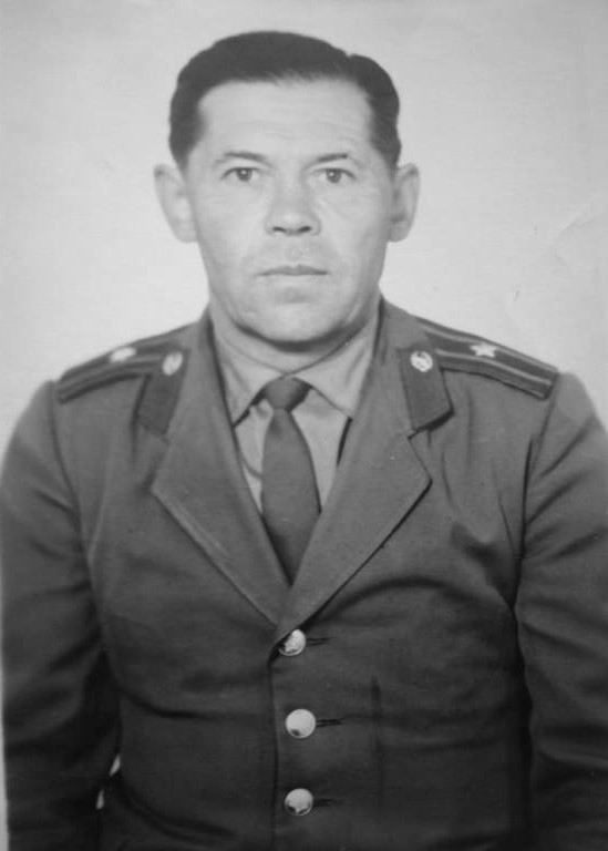 Фото 1. "Пожарник" капитан Чеглаков в 1970-е годы. Уже в звании майора, и уже в должности начальника зоны на Шипичном. Дослужился до вертухайского начальничка, cоветская сволочь!