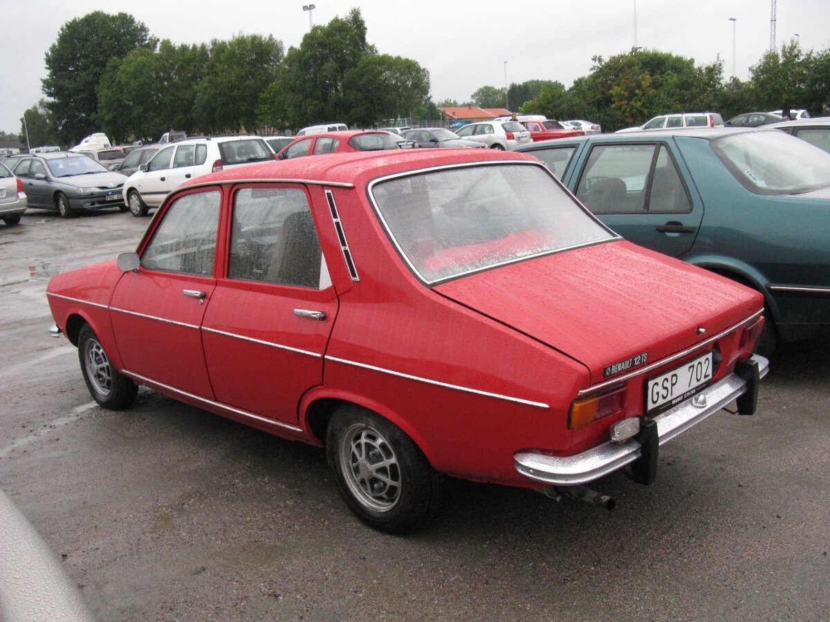 Renault-12 сзади. Источник фото: commons.wikimedia.org