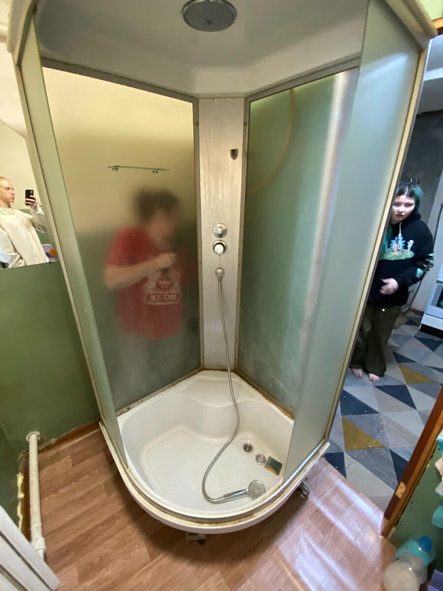 Демонтаж и разбор душевой кабины