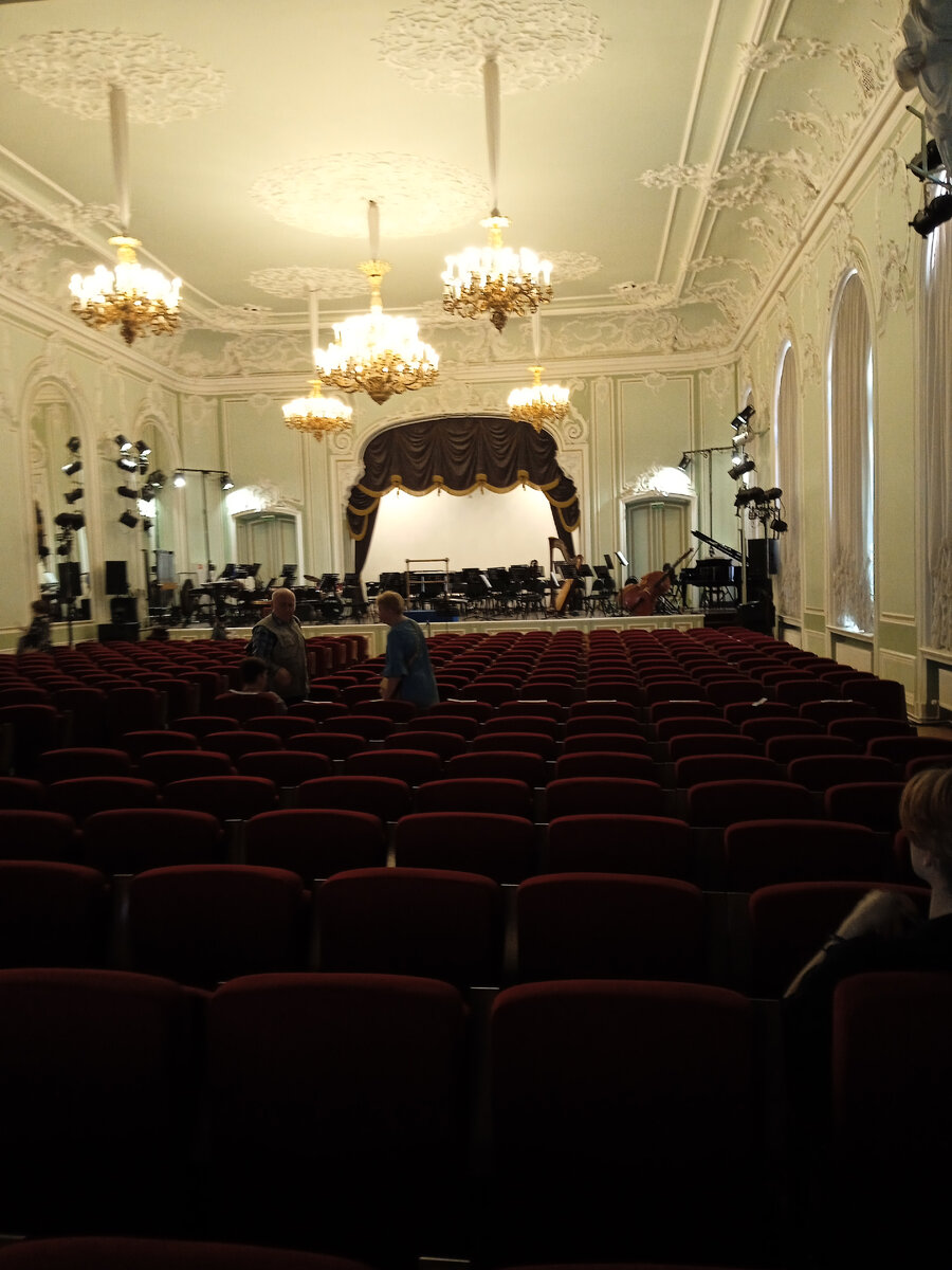 Зеркальный зал, в котором проводят концерты во дворце Белосельских-Белозерских. 