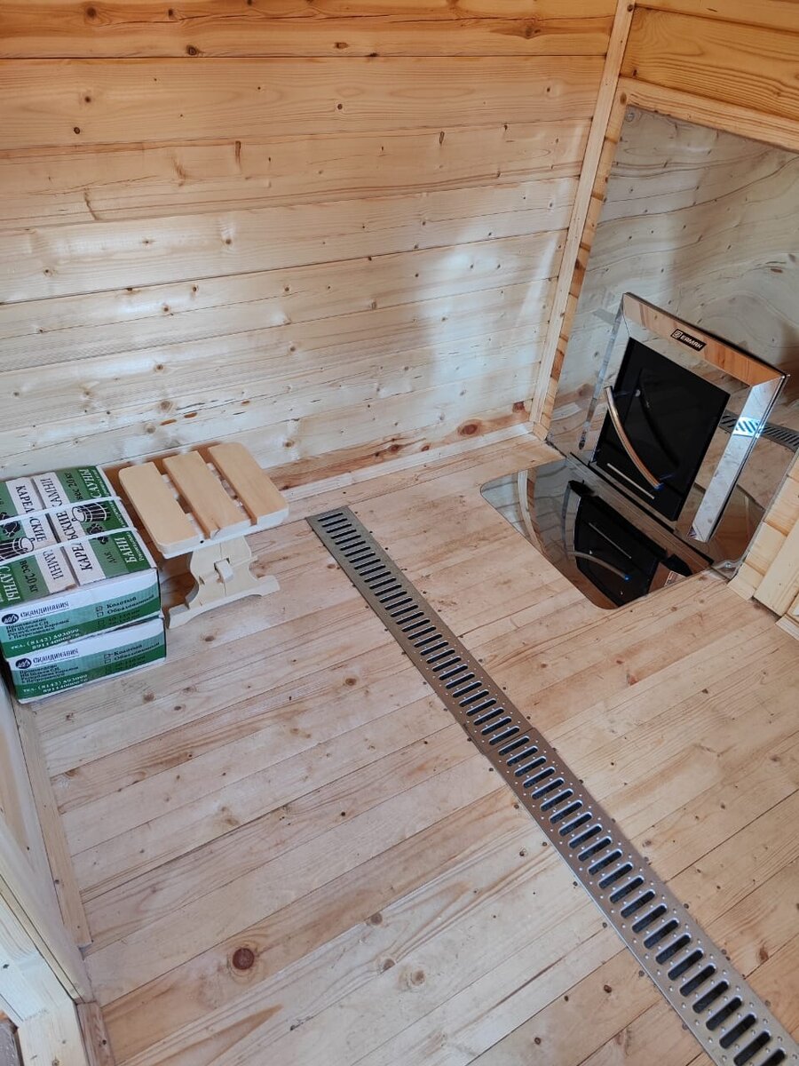 Устройство слива в помывочном отделении по авторской технологии в "желоб"