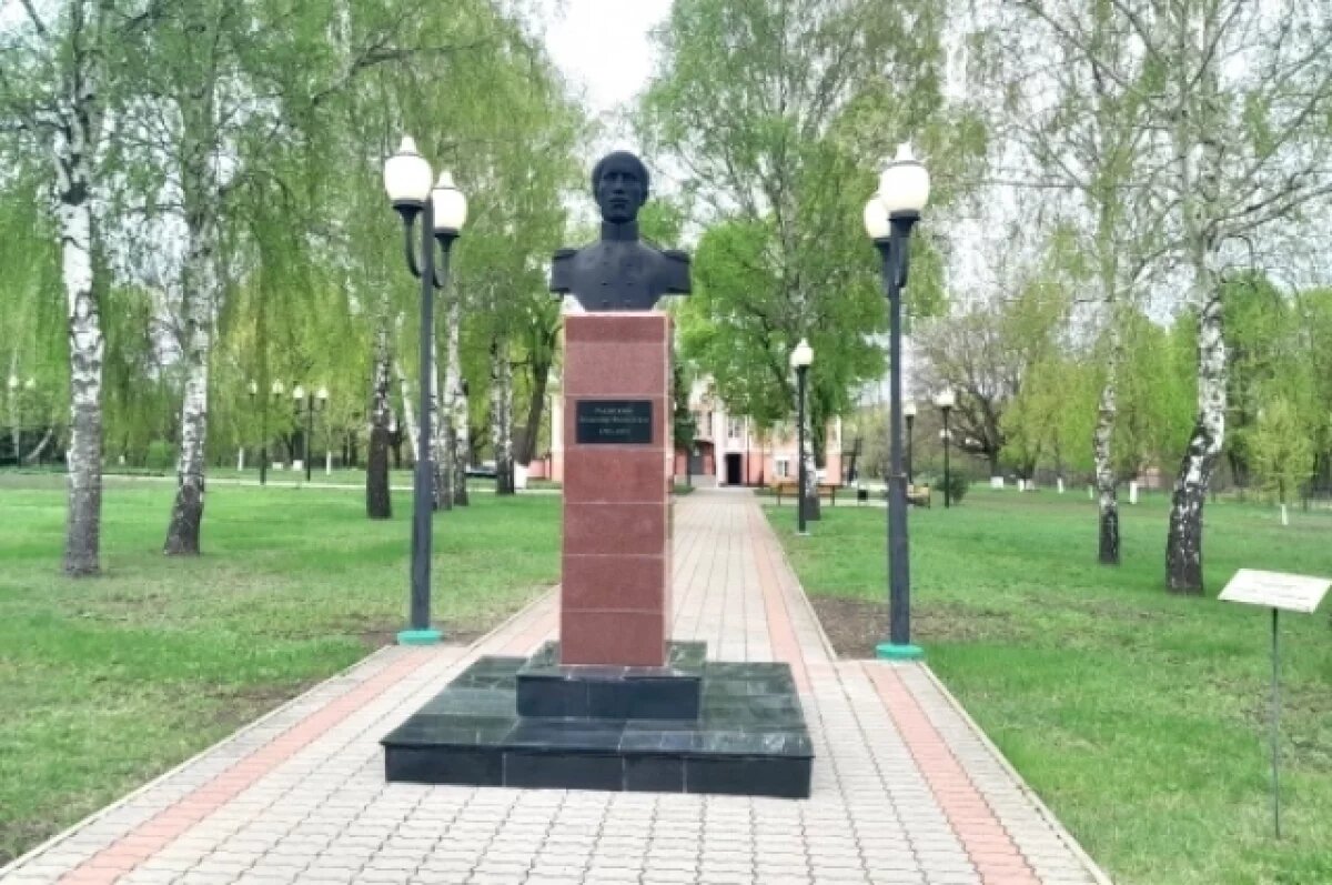    Воин и поэт.