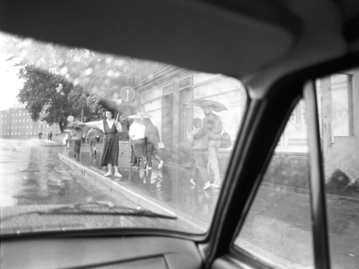    Женщина ловит такси© РИА Новости / Н.Шарубин