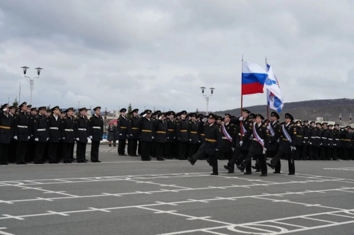    Для 59 воспитанников мурманской «нахимовки» прозвучал последний звонок