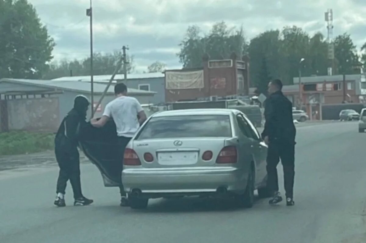    Жительница Новосибирска заявила о нападении троих мужчин на ее машину