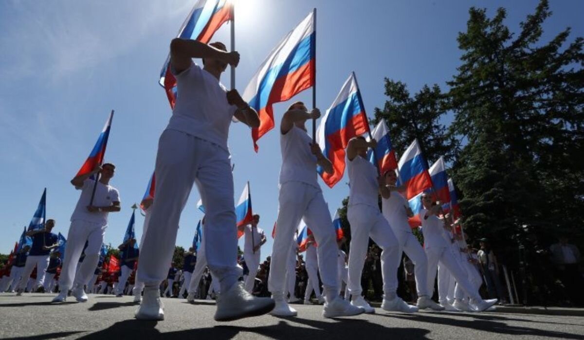     Спортивное шествие на ВДНХ. Источник: permkrai.ru Автор фото: Пресс-служба Правительства Пермского края