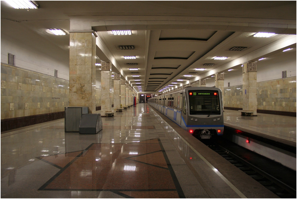 Московское метро насчитывает уже более 250 станций, что делает столичный метрополитен самым большим в Европе.  250 станций и у каждой должно быть своё удобное, понятное и уникальное название.-2