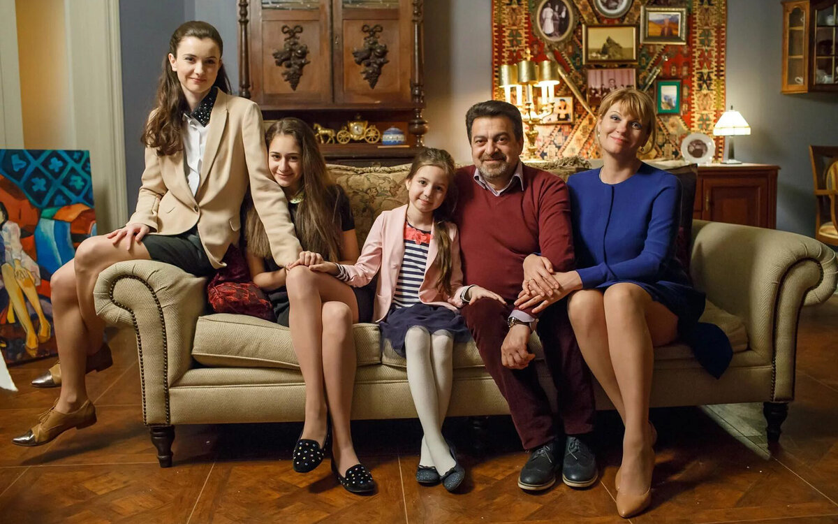 Кадр из сериала «Последний из Магикян», реж. Резо Гигинеишвили, Акаки Сахелашвили, 2013 