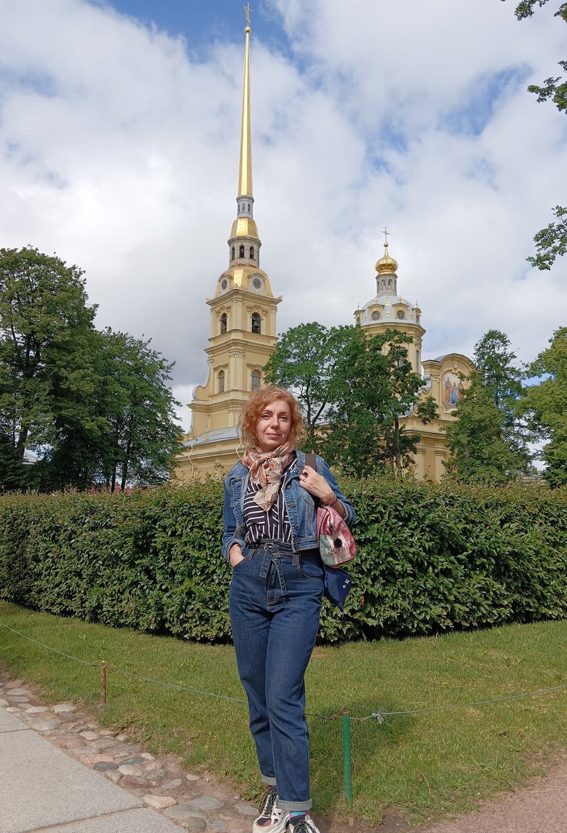 Джинсы тоже эти конкретно не нашла! Скорее всего, в них и не влезу, но обидно. 