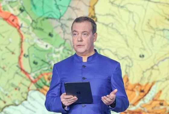    Дмитрий Медведев