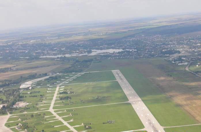 Аэропорт Староконстантинов, в Хмельницкой области.  фото: картинки яндекса.