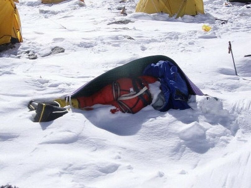 Increíble! Hay más de 200 cadáveres en el monte Everest y se utilizan como punto